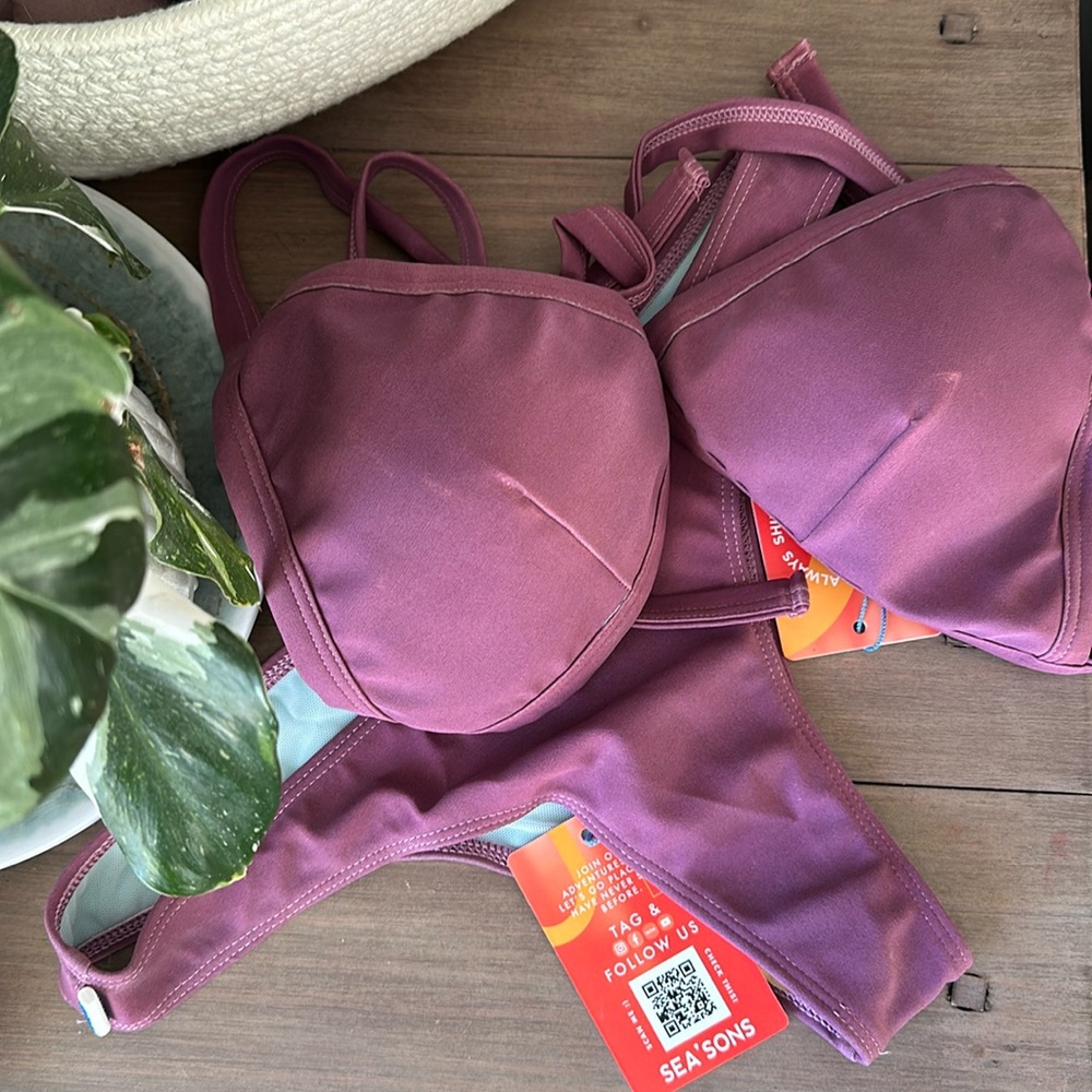 Sea’sons color changing bikini, large